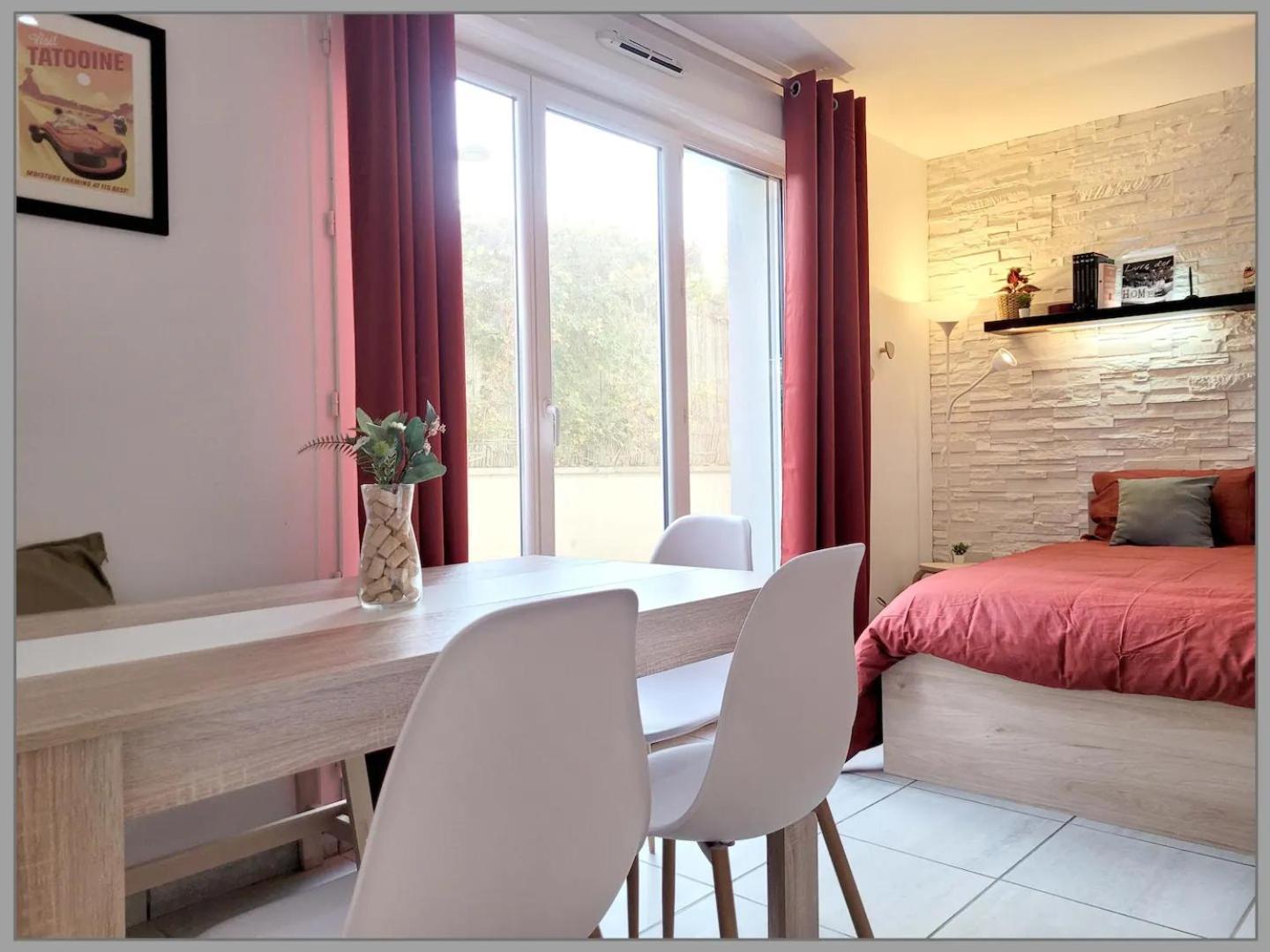 Appartement Avec Salle De Jeux Privee,10Min De Disney Transport En Commun 6 Couchages Chanteloup-en-Brie Luaran gambar